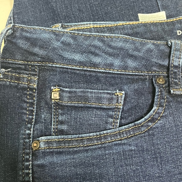 Chicos Size 3 (16R) Jeans - Picture 3 of 6